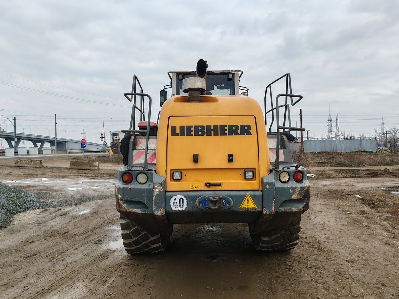 Wheel loader Liebherr L576 2plus2: picture 6 Wheel loader Liebherr L576 2plus2: picture 6