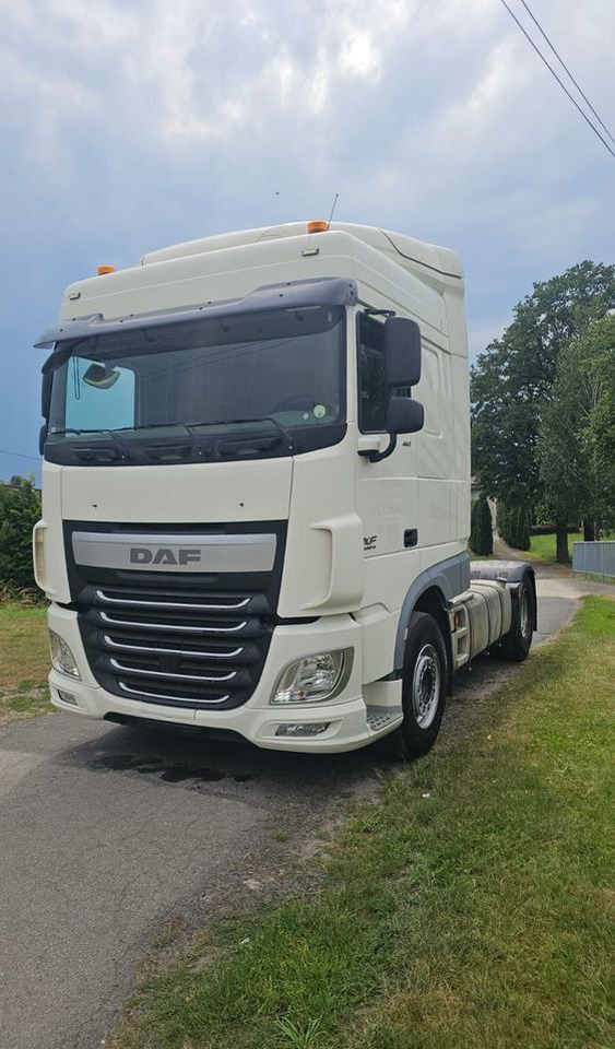 DAF XF460 - Tractor unit: picture 1 DAF XF460 - Tractor unit: picture 1