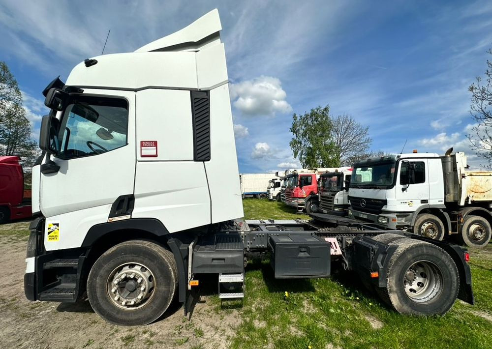 Renault T460 - Tractor unit: picture 2 Renault T460 - Tractor unit: picture 2