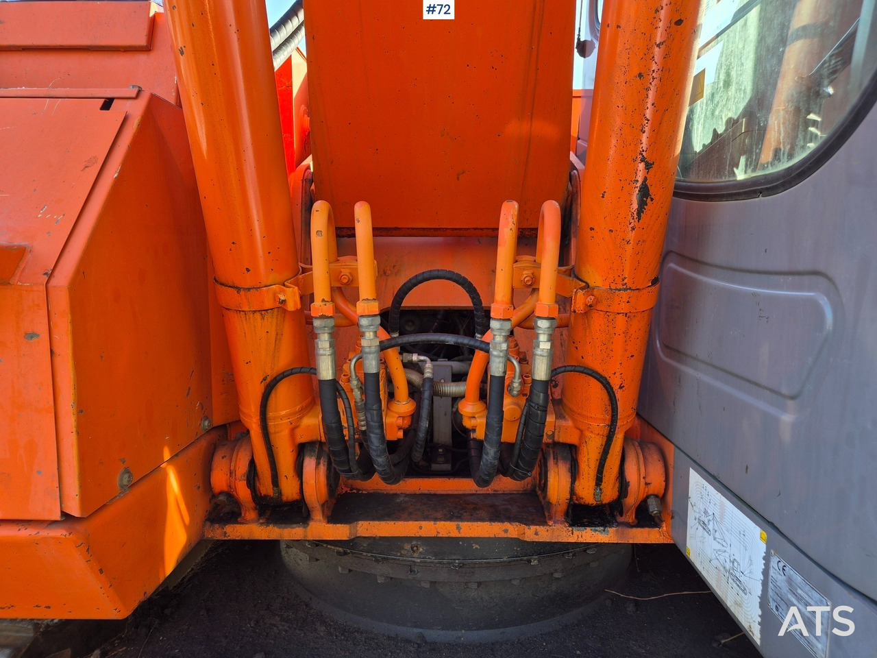 2005 Hitachi  Zaxis 225USR LC leasing 2005 Hitachi  Zaxis 225USR LC: picture 17