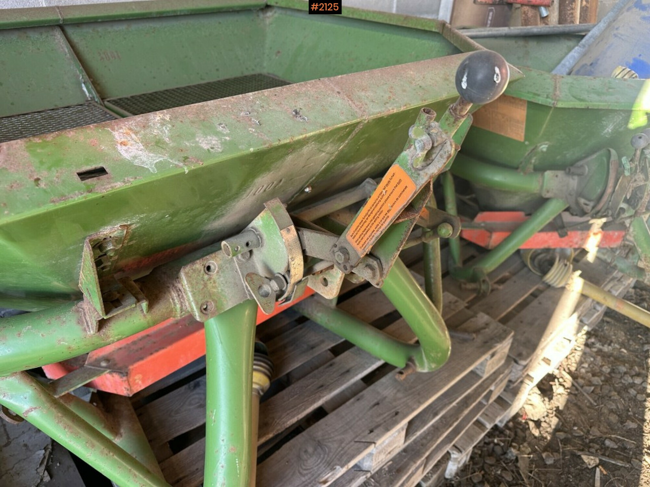 Fertilizer spreader - Fertilizer spreader: picture 2 Fertilizer spreader - Fertilizer spreader: picture 2