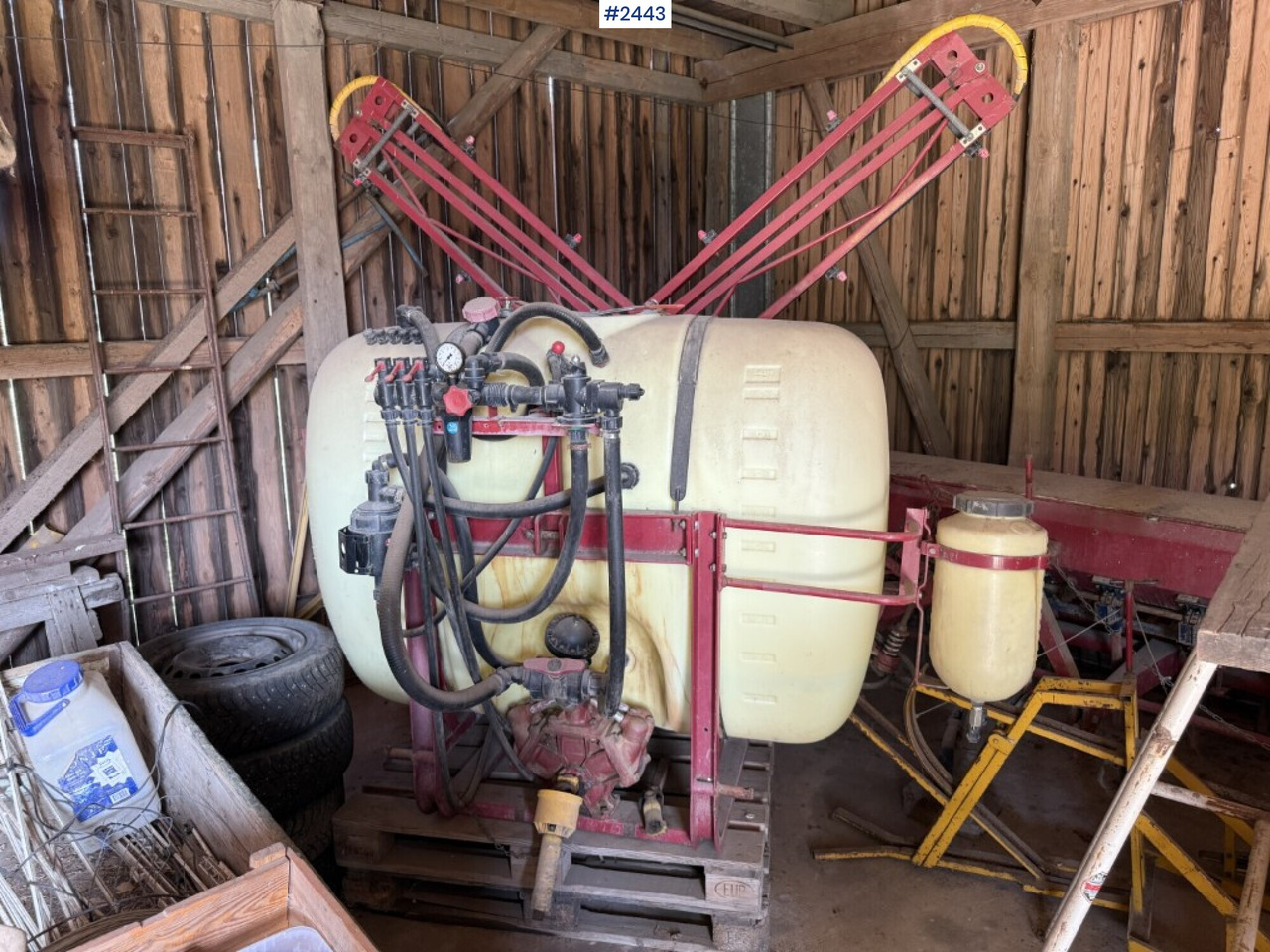 Sprayer Hardi 800L 12m - Sprayer: picture 1 Sprayer Hardi 800L 12m - Sprayer: picture 1