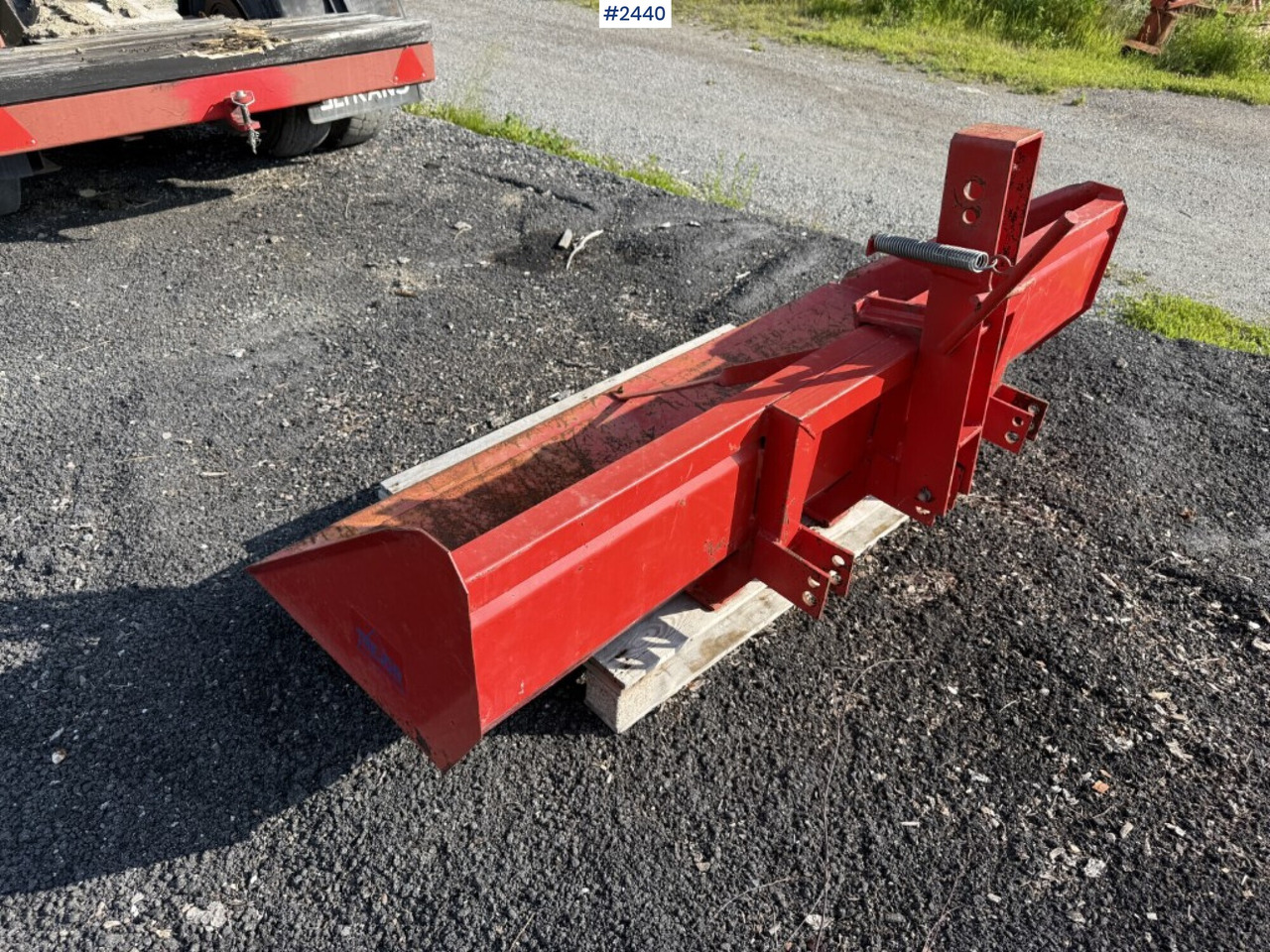 Tippable Rear Bucket Trejon - Loader bucket: picture 5 Tippable Rear Bucket Trejon - Loader bucket: picture 5
