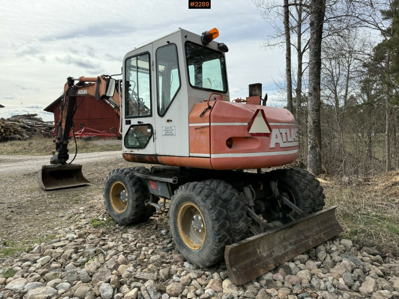 Wheeled excavator Atlas 1004 with attachments - Wheel excavator: picture 3 Wheeled excavator Atlas 1004 with attachments - Wheel excavator: picture 3