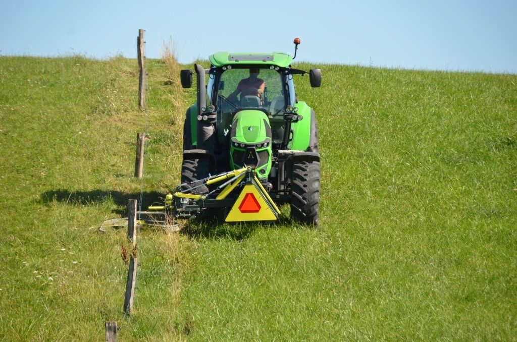 Zaunmäher TriCut A1250 Leitplankenmäher Pfahlmäher - Mower: picture 2 Zaunmäher TriCut A1250 Leitplankenmäher Pfahlmäher - Mower: picture 2