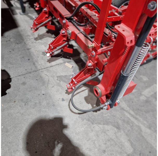 Kverneland Monopil SE Tandem - Precision sowing machine: picture 3 Kverneland Monopil SE Tandem - Precision sowing machine: picture 3