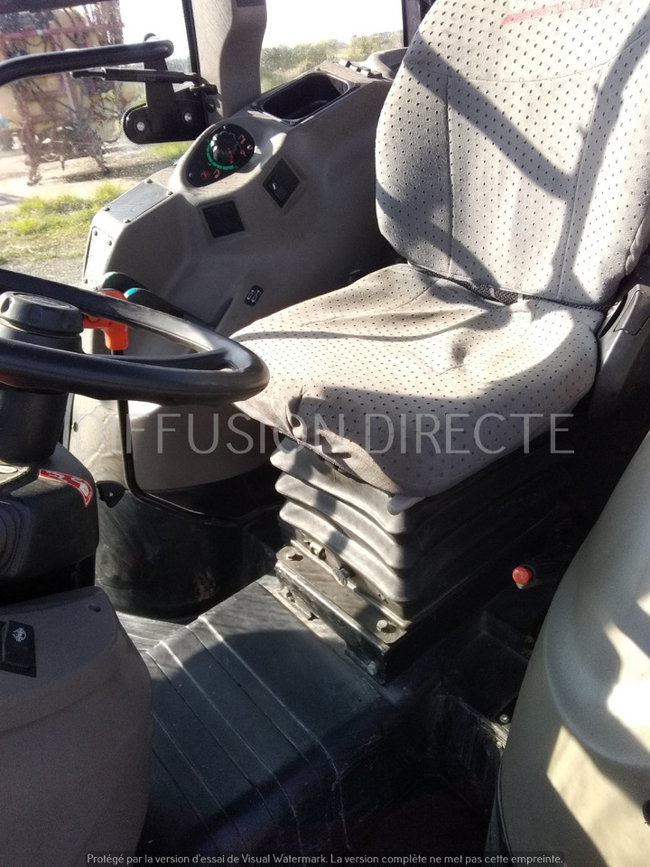 CASE IH TRACTEUR AGRICOLE QUANTUM 100 F - Farm tractor: picture 5 CASE IH TRACTEUR AGRICOLE QUANTUM 100 F - Farm tractor: picture 5