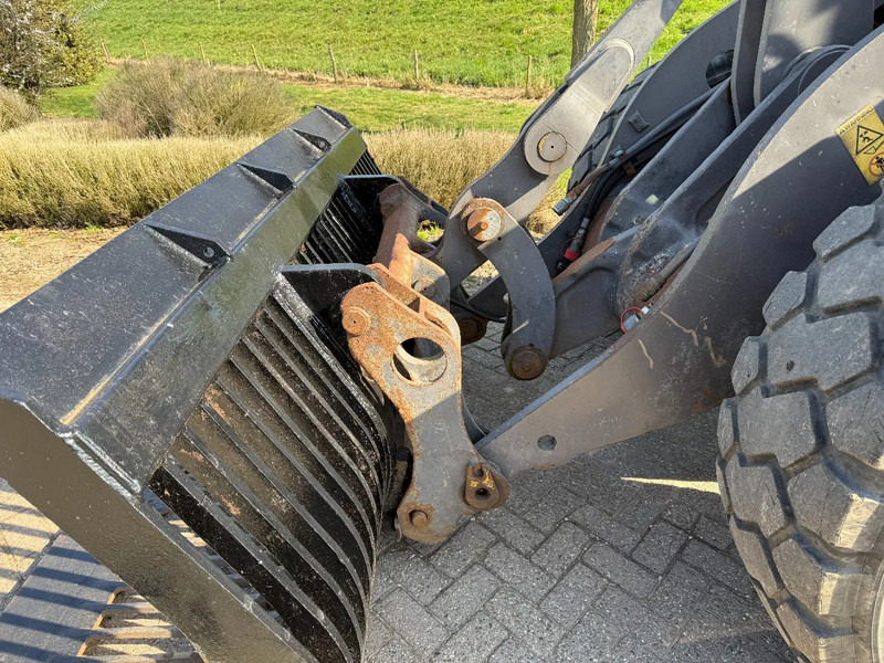 Wheel loader Volvo L70D: picture 10 Wheel loader Volvo L70D: picture 10