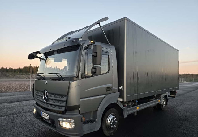 Mercedes-BenzAtego 4x2 Special - Box truck: picture 1 Mercedes-BenzAtego 4x2 Special - Box truck: picture 1
