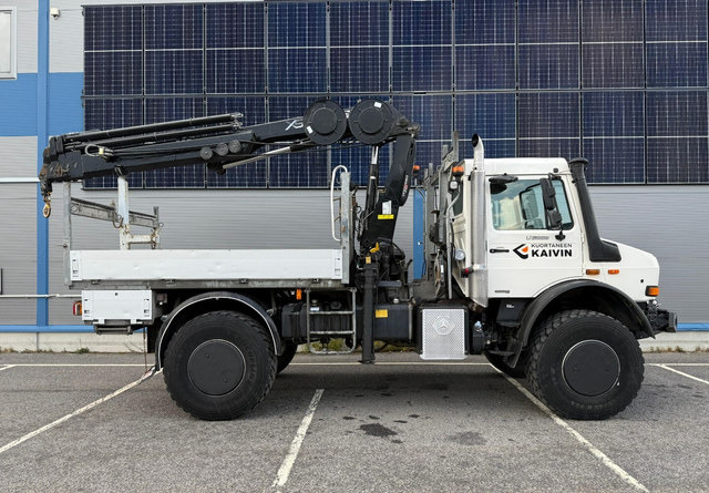 Dropside/ Flatbed truck, Crane truck Mercedes-BenzUnimog U5000 + Hiab 099 E-4: picture 6