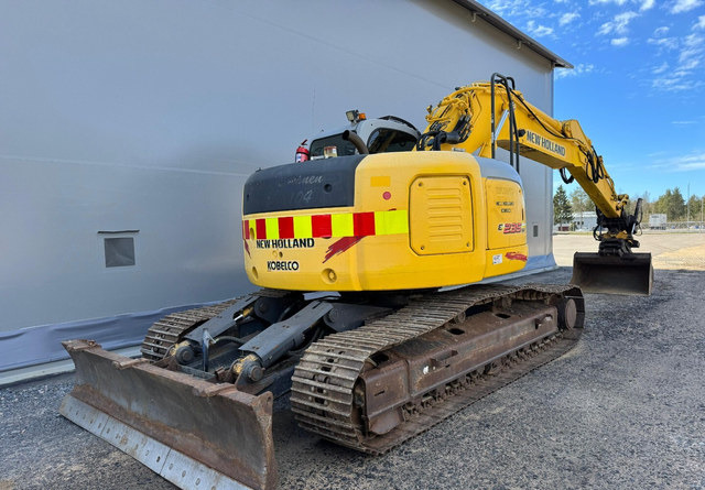 Crawler excavator New Holland E235SR: picture 8