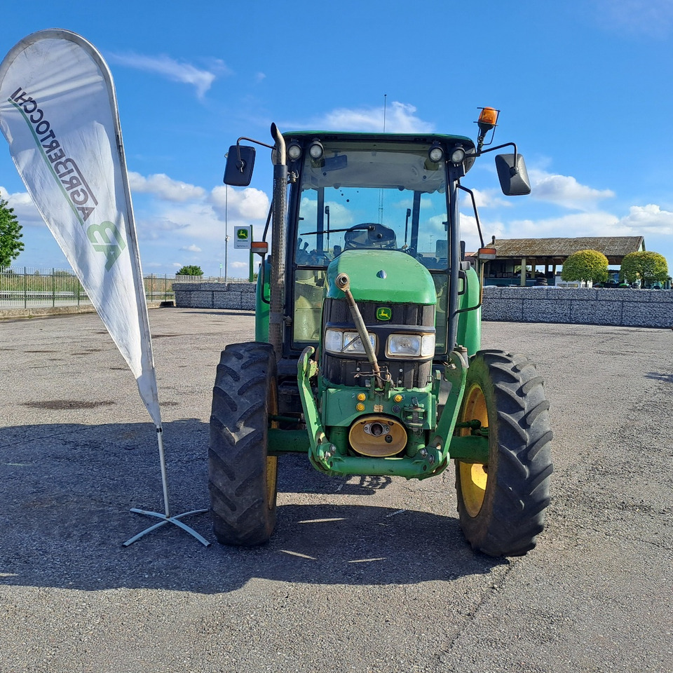 JOHN DEERE 5820 - ASTA AGRIBERTOCCHI - Farm tractor: picture 2 JOHN DEERE 5820 - ASTA AGRIBERTOCCHI - Farm tractor: picture 2
