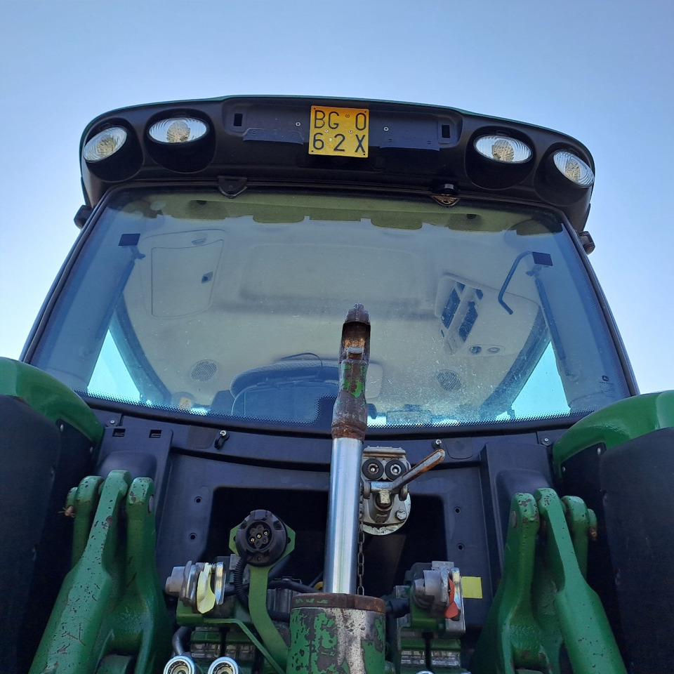 JOHN DEERE 6210R - Farm tractor: picture 5 JOHN DEERE 6210R - Farm tractor: picture 5