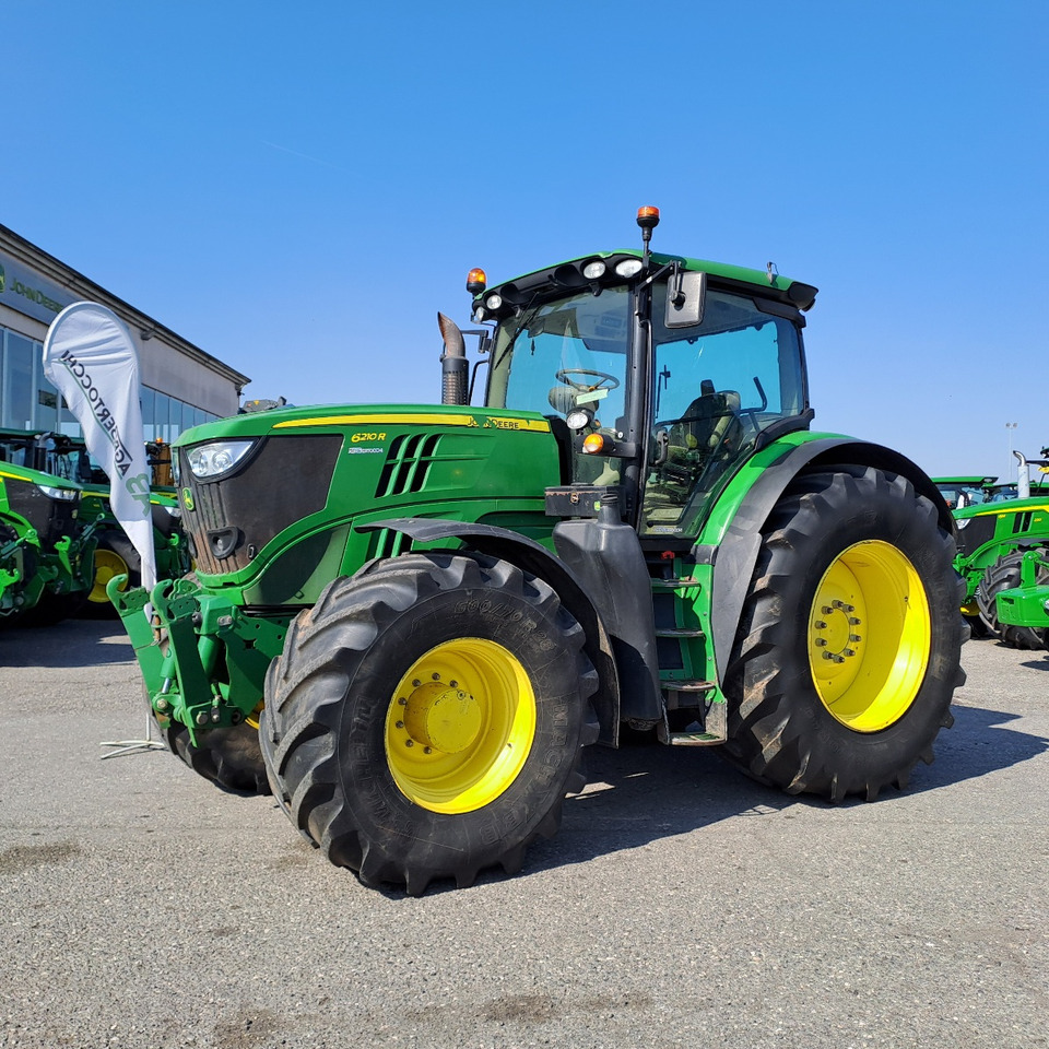 JOHN DEERE 6210R - Farm tractor: picture 1 JOHN DEERE 6210R - Farm tractor: picture 1