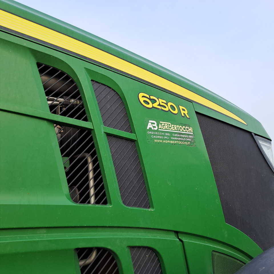 JOHN DEERE 6250R PREMIUM EDITION - Farm tractor: picture 5 JOHN DEERE 6250R PREMIUM EDITION - Farm tractor: picture 5