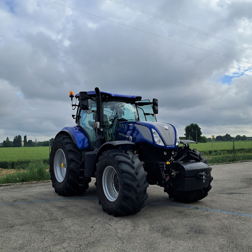 Farm tractor NEW HOLLAND T7 270: picture 7