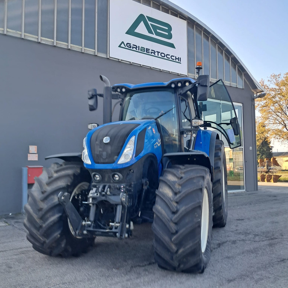 NEW HOLLAND T7 HD - Farm tractor: picture 2 NEW HOLLAND T7 HD - Farm tractor: picture 2