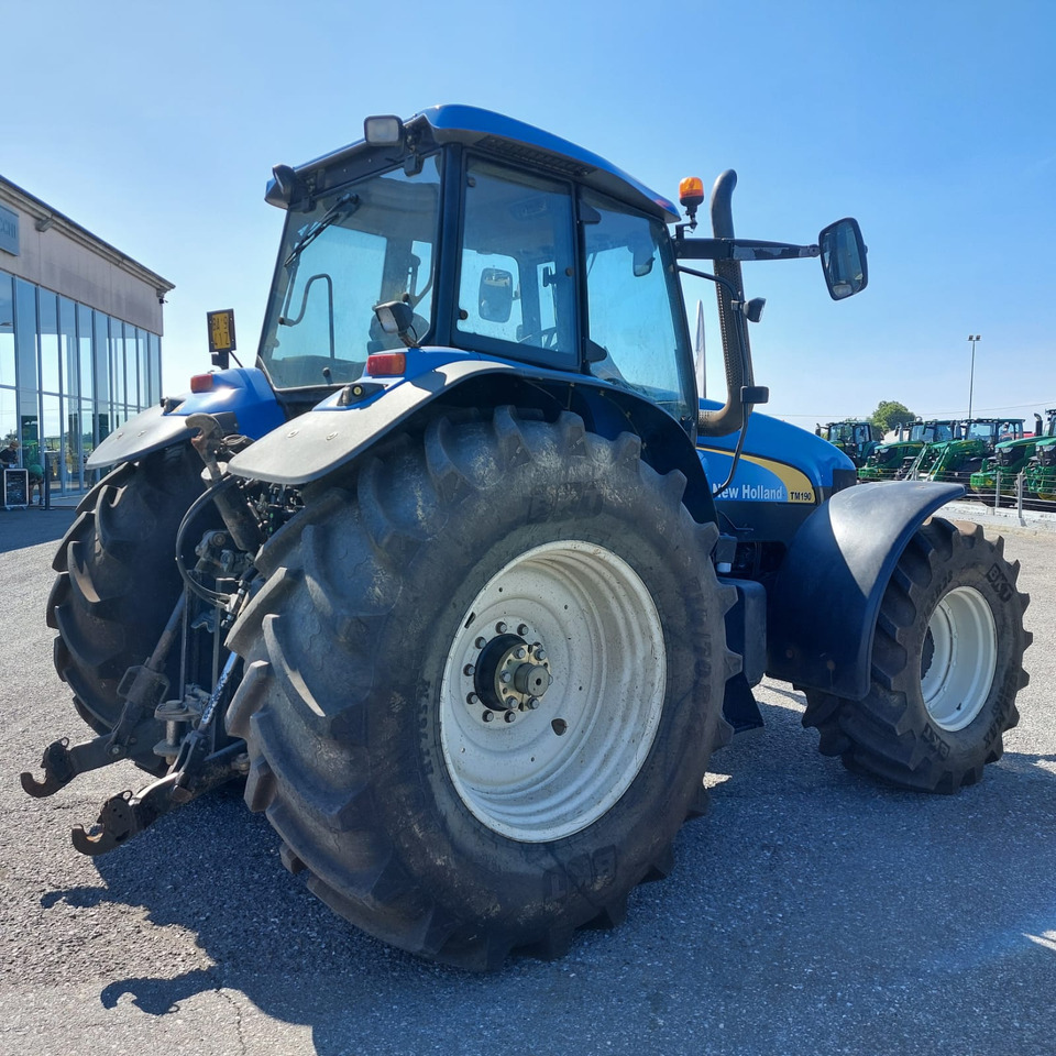 NEW HOLLAND TM 190 - Farm tractor: picture 5 NEW HOLLAND TM 190 - Farm tractor: picture 5