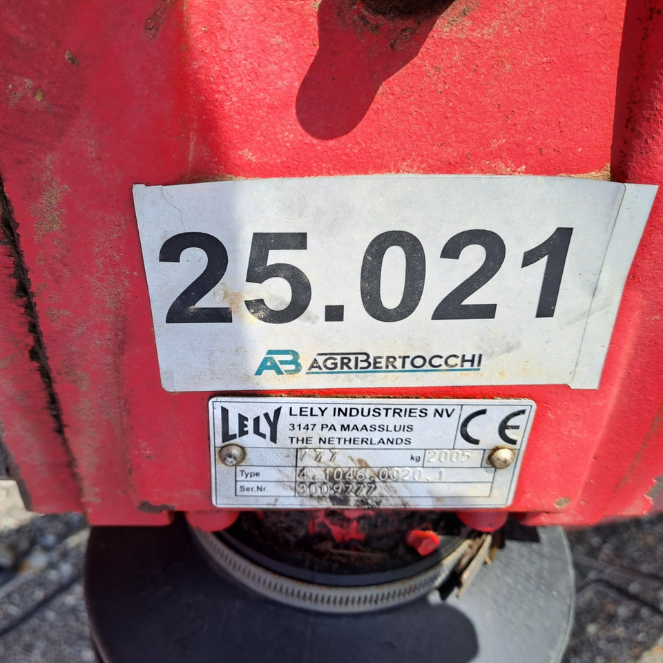 VOLTAFIENO LELY STABILO 600 - Tedder/ Rake: picture 2 VOLTAFIENO LELY STABILO 600 - Tedder/ Rake: picture 2