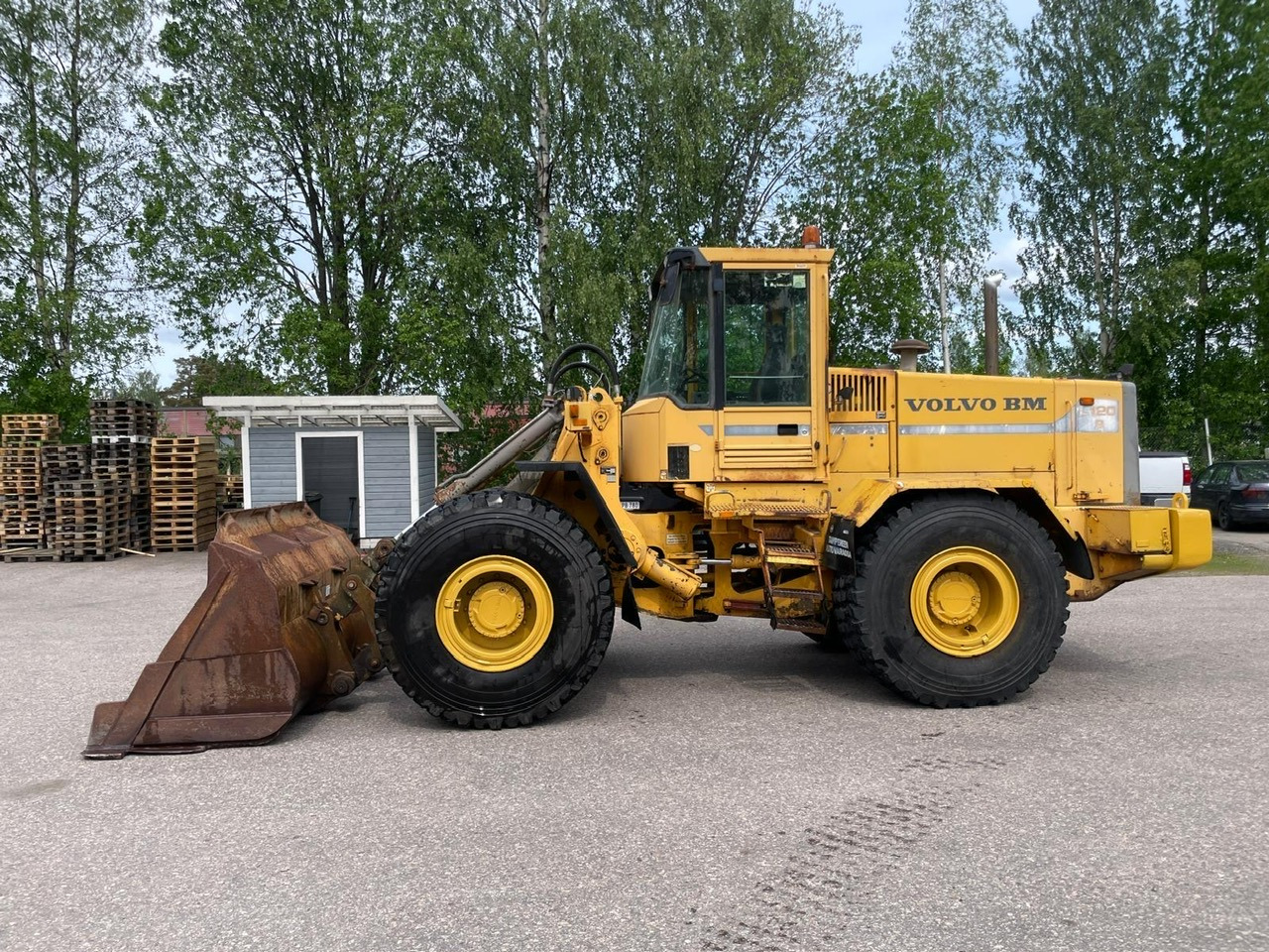 Volvo L120B - Wheel loader: picture 1 Volvo L120B - Wheel loader: picture 1