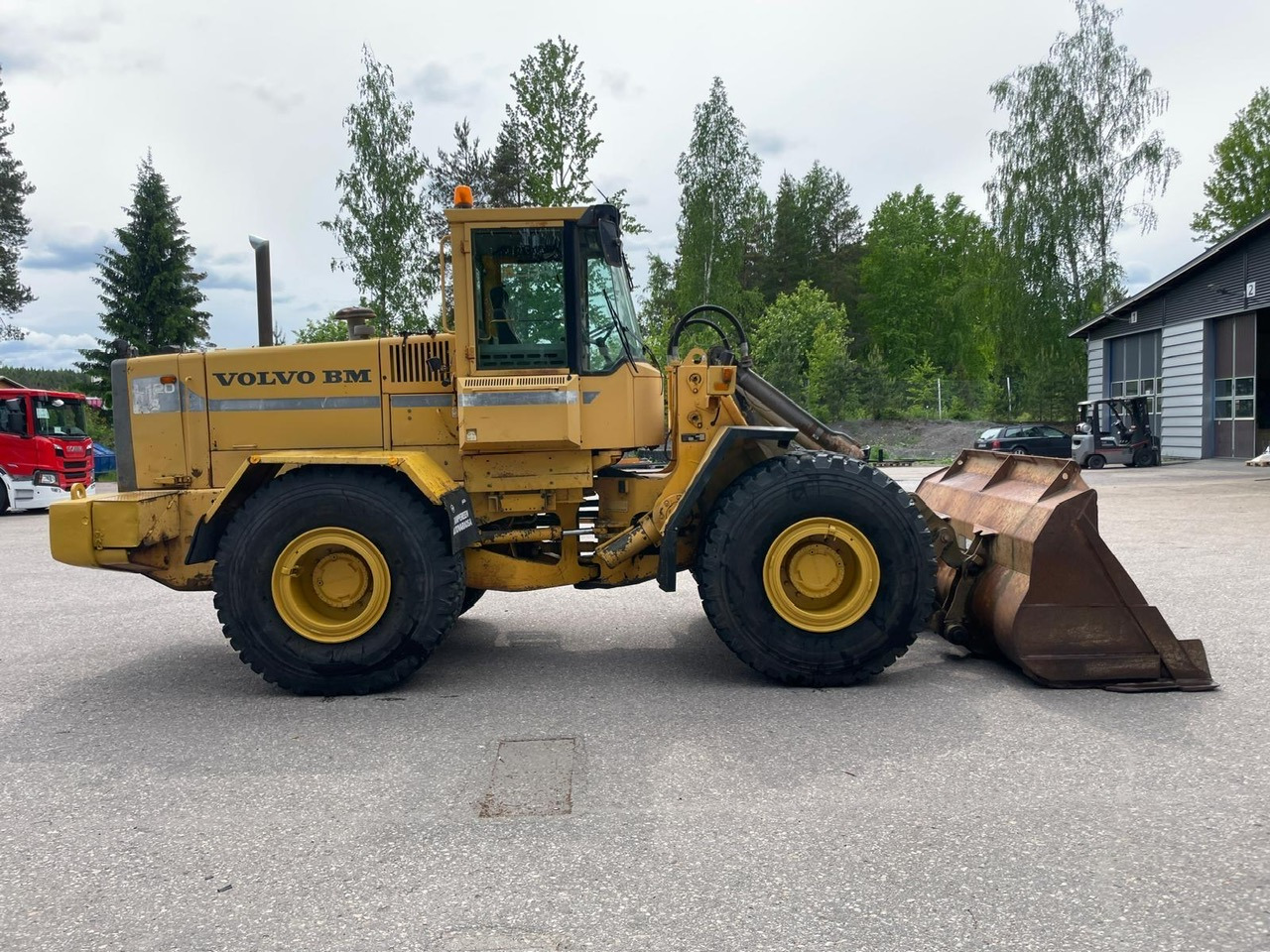 Volvo L120B - Wheel loader: picture 4 Volvo L120B - Wheel loader: picture 4