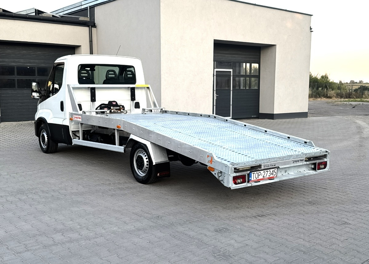 Iveco Daily 3.0 160KM Rok 2022 55 tys km przebiegu AUTOLAWETA Najazd laweta - Autotransporter truck: picture 4 Iveco Daily 3.0 160KM Rok 2022 55 tys km przebiegu AUTOLAWETA Najazd laweta - Autotransporter truck: picture 4