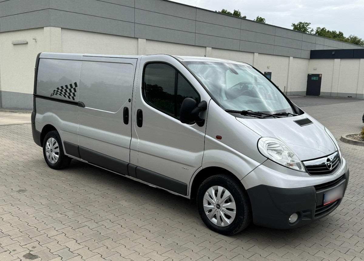 Opel Vivaro 2.0 DCI 115KM 2013 Rok SERWISOWANY Bezwypadkowy Super Stan - Panel van: picture 4 Opel Vivaro 2.0 DCI 115KM 2013 Rok SERWISOWANY Bezwypadkowy Super Stan - Panel van: picture 4