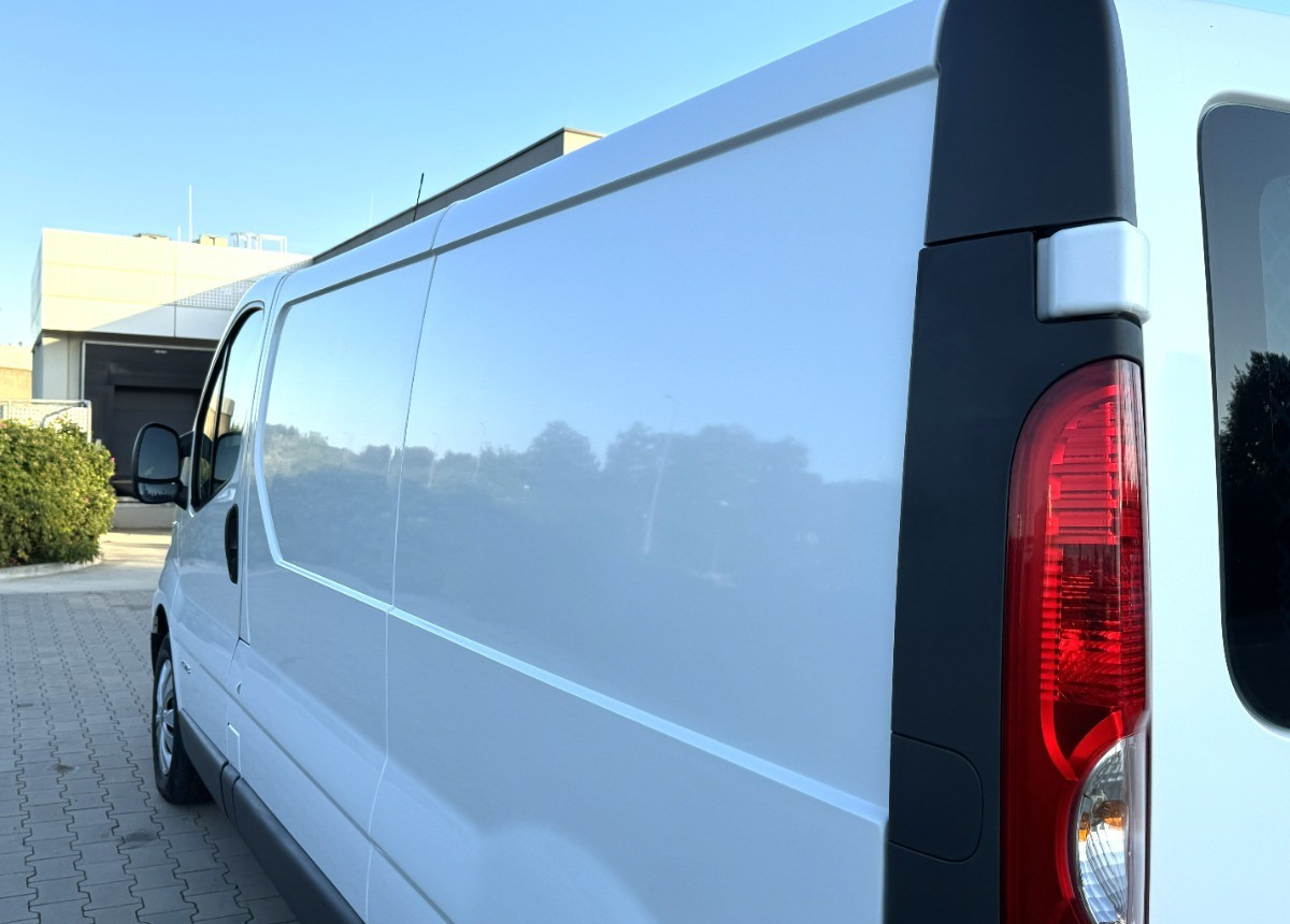 Panel van Renault Trafic 2.0 DCI 115KM LONG 2012 Rok Klimatyzacja Nawigacja BEZWYPADKOWY: picture 15