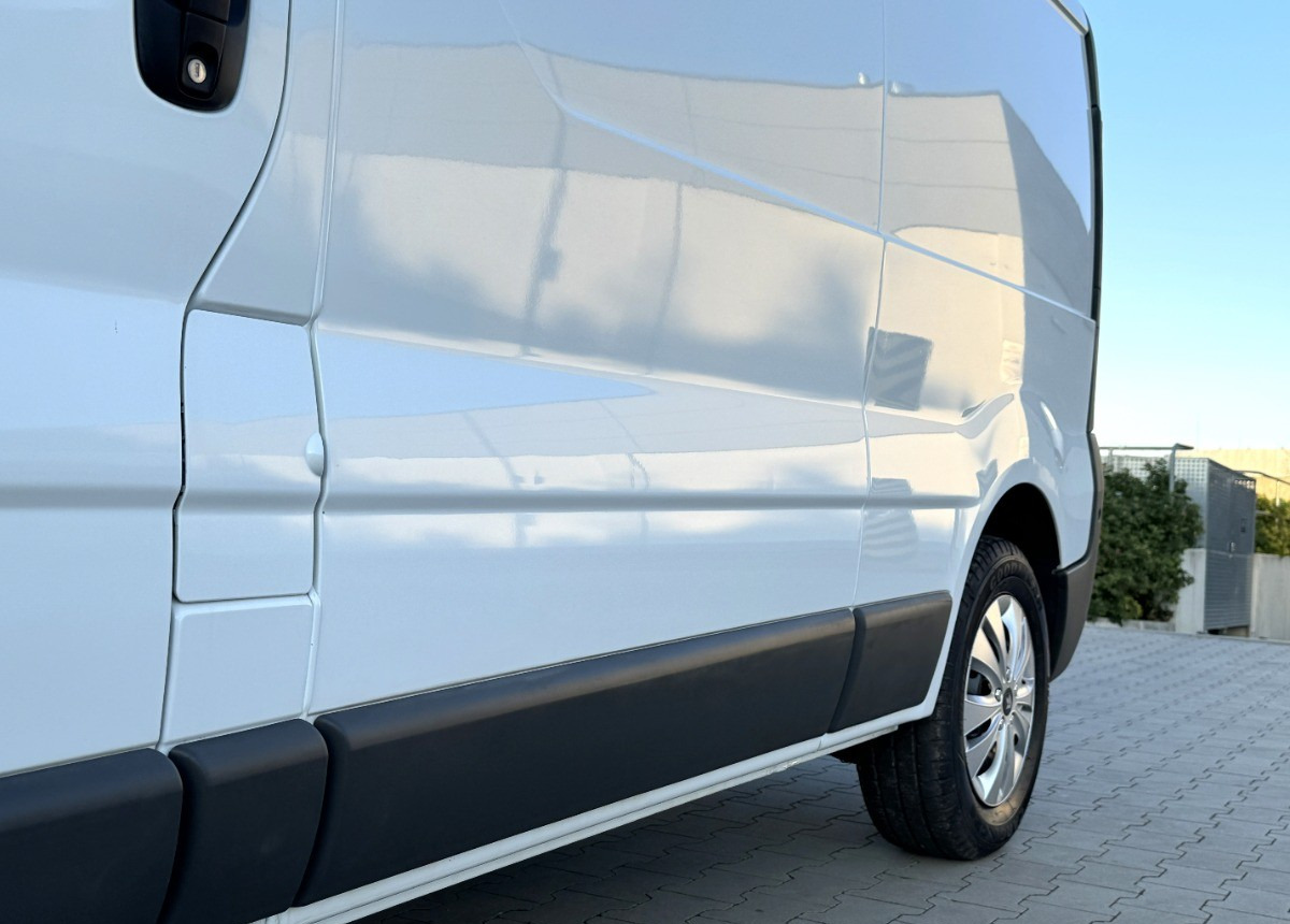 Panel van Renault Trafic 2.0 DCI 115KM LONG 2012 Rok Klimatyzacja Nawigacja BEZWYPADKOWY: picture 18