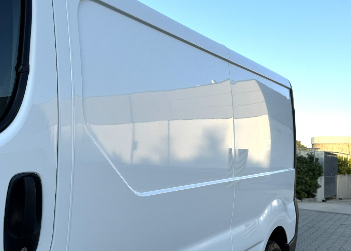 Panel van Renault Trafic 2.0 DCI 115KM LONG 2012 Rok Klimatyzacja Nawigacja BEZWYPADKOWY: picture 17