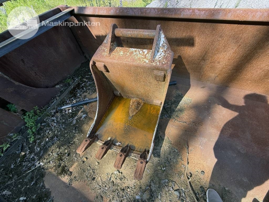 Grabjohn GJ 15 - Bucket for Construction machinery: picture 2 Grabjohn GJ 15 - Bucket for Construction machinery: picture 2