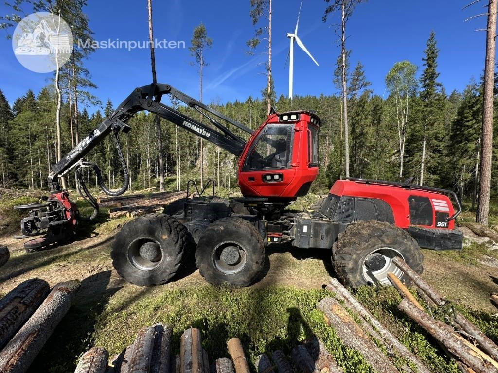 Komatsu 951 - Forestry harvester: picture 1 Komatsu 951 - Forestry harvester: picture 1