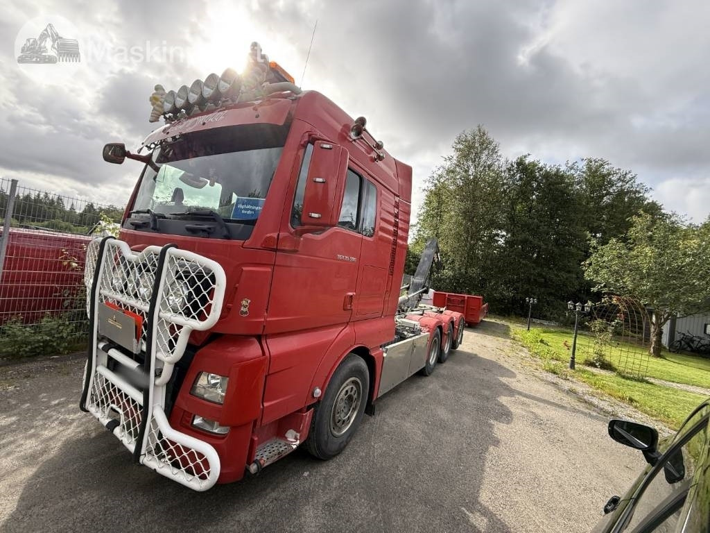 MAN TGX 35.500 EKIPAGE - Hook lift truck: picture 2 MAN TGX 35.500 EKIPAGE - Hook lift truck: picture 2