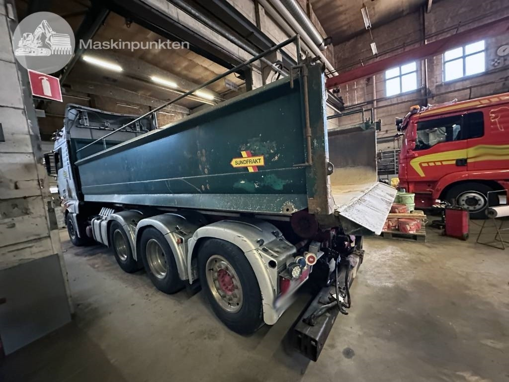 MAN TGX 35.540  - Hook lift truck: picture 5 MAN TGX 35.540  - Hook lift truck: picture 5