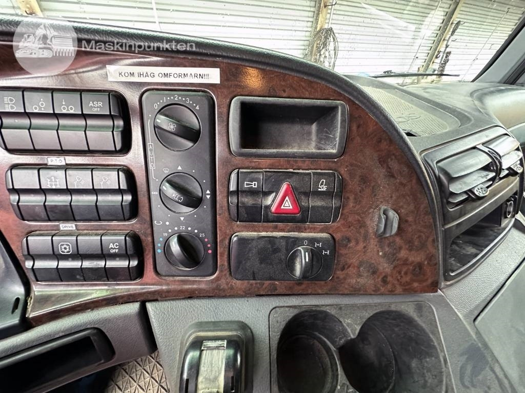 Concrete mixer truck Mercedes-Benz 2651 L 8X4 Junjin jxzr42-5.16hp: picture 26
