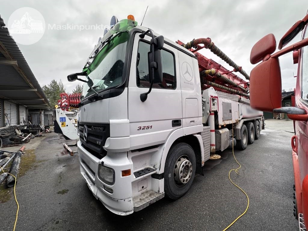 Concrete mixer truck Mercedes-Benz 2651 L 8X4 Junjin jxzr42-5.16hp: picture 9