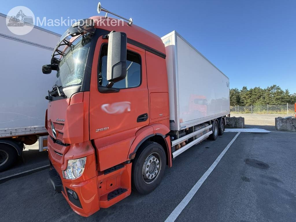 Mercedes-Benz Actros 2551 - Refrigerator truck: picture 1 Mercedes-Benz Actros 2551 - Refrigerator truck: picture 1