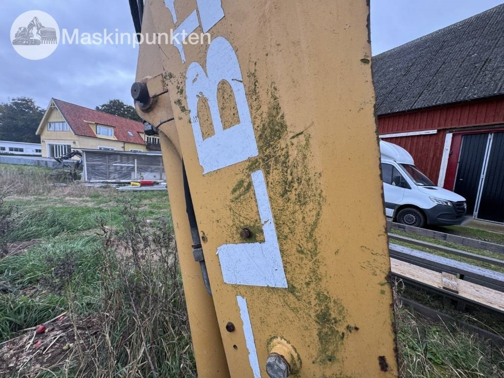 New Holland LB 115 leasing New Holland LB 115: picture 30 New Holland LB 115 leasing New Holland LB 115: picture 30