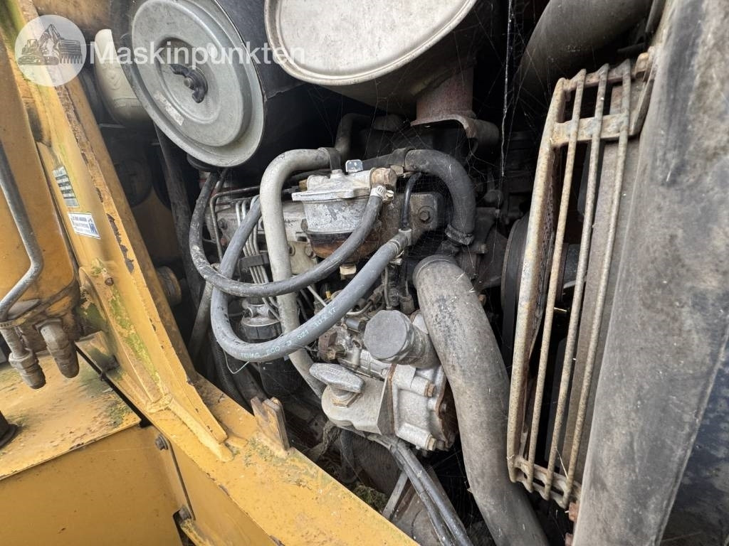 New Holland LB 115 leasing New Holland LB 115: picture 49 New Holland LB 115 leasing New Holland LB 115: picture 49