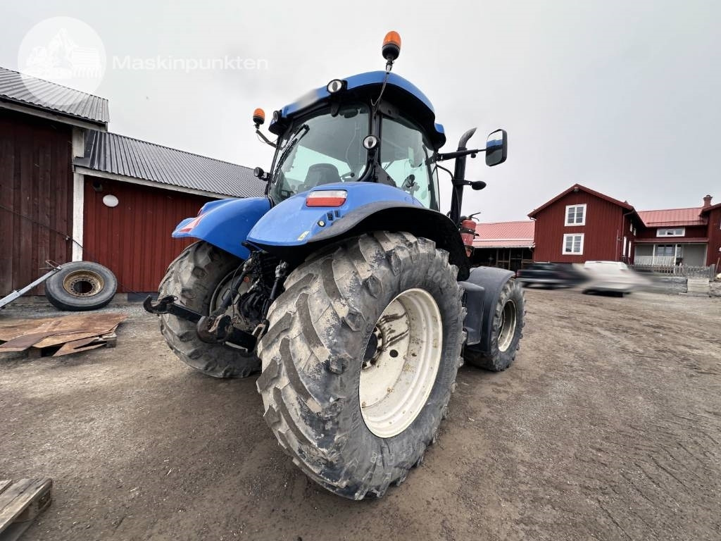 Farm tractor New Holland T 7.185: picture 6