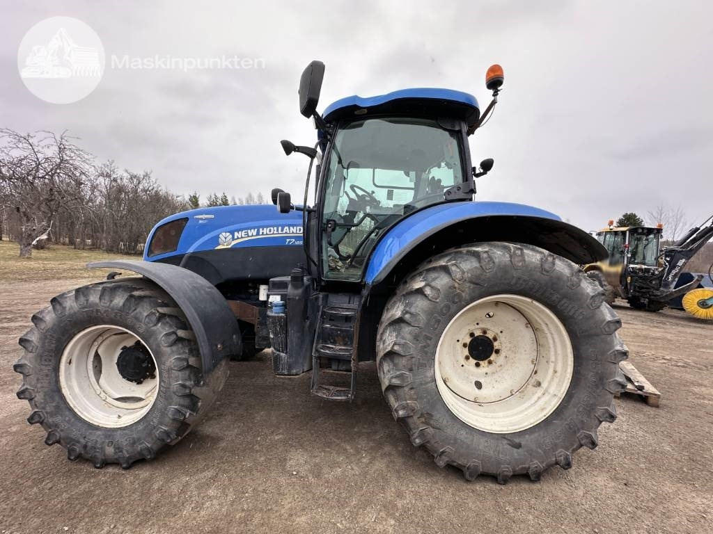 Farm tractor New Holland T 7.185: picture 9