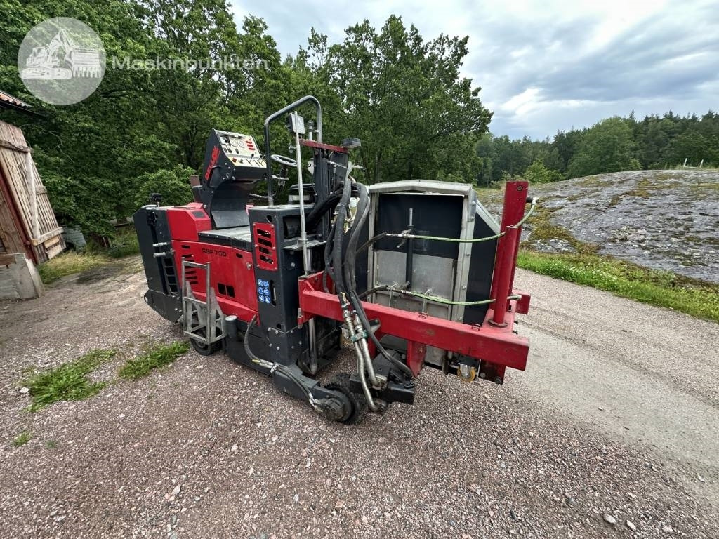 Trencher Rellock RSF 750: picture 9