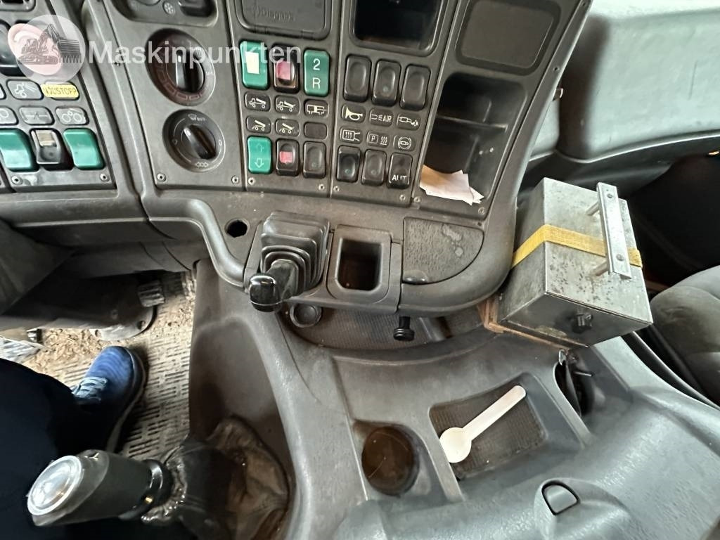 Scania 124 G 400  leasing Scania 124 G 400: picture 28