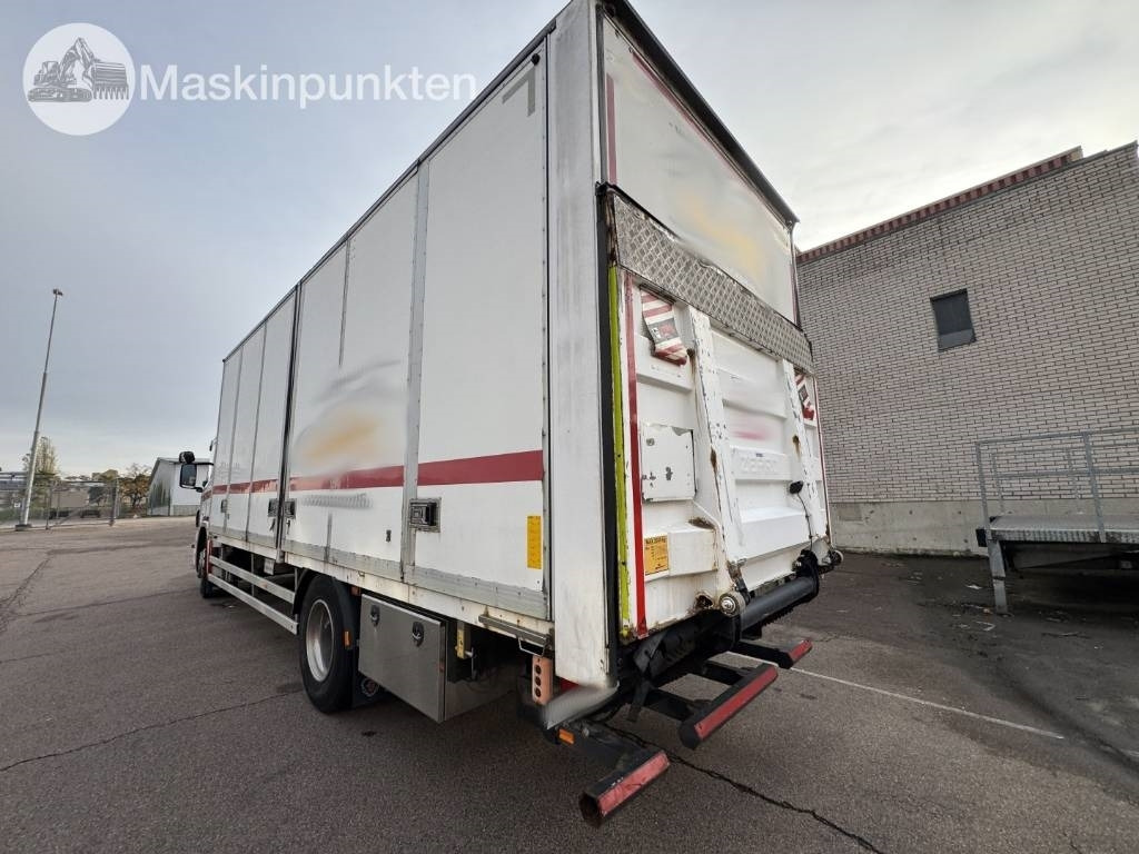 Scania P 320 - Box truck: picture 2 Scania P 320 - Box truck: picture 2