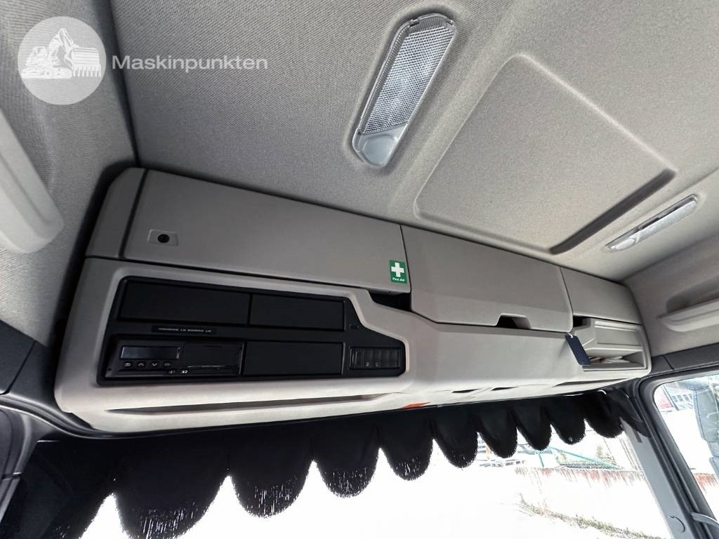 Box truck Scania R 450: picture 17