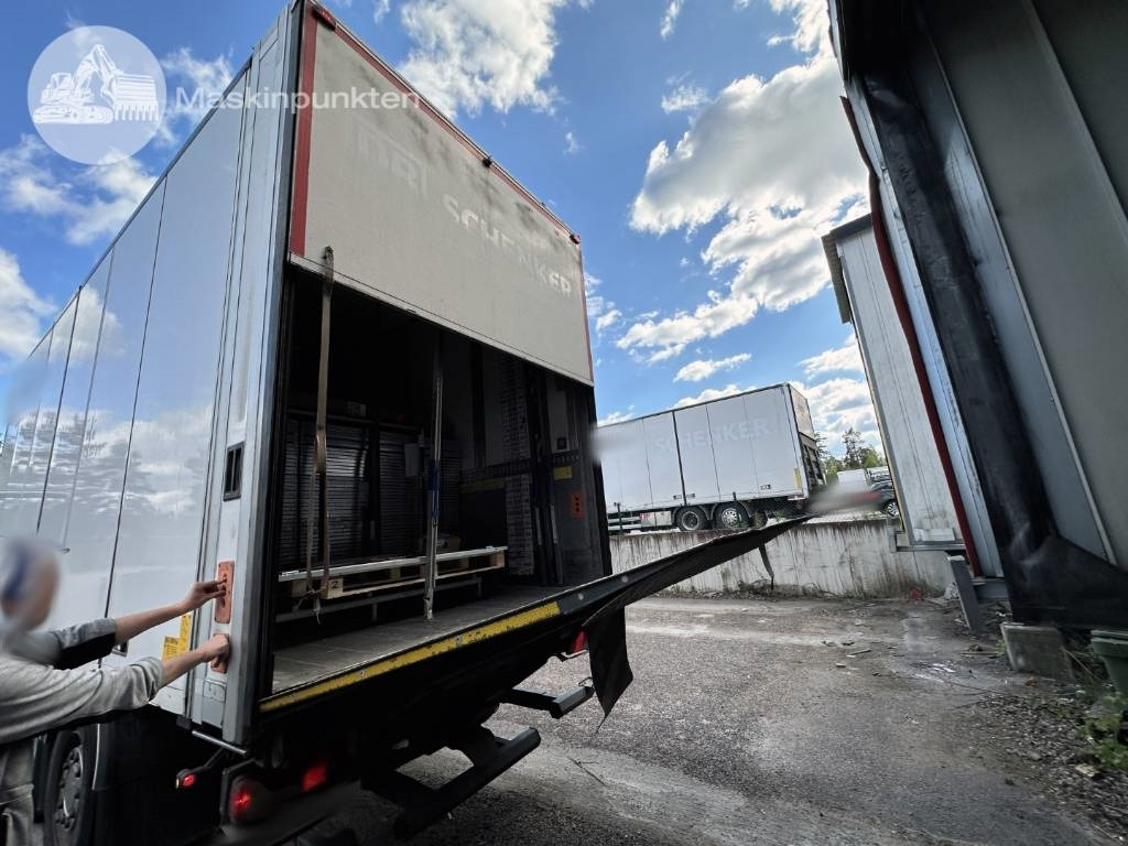 Box truck Scania R 450: picture 40