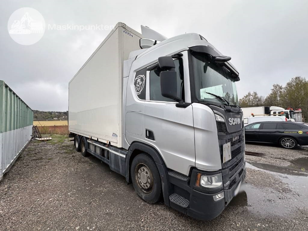 Scania R 520 - Box truck: picture 2 Scania R 520 - Box truck: picture 2
