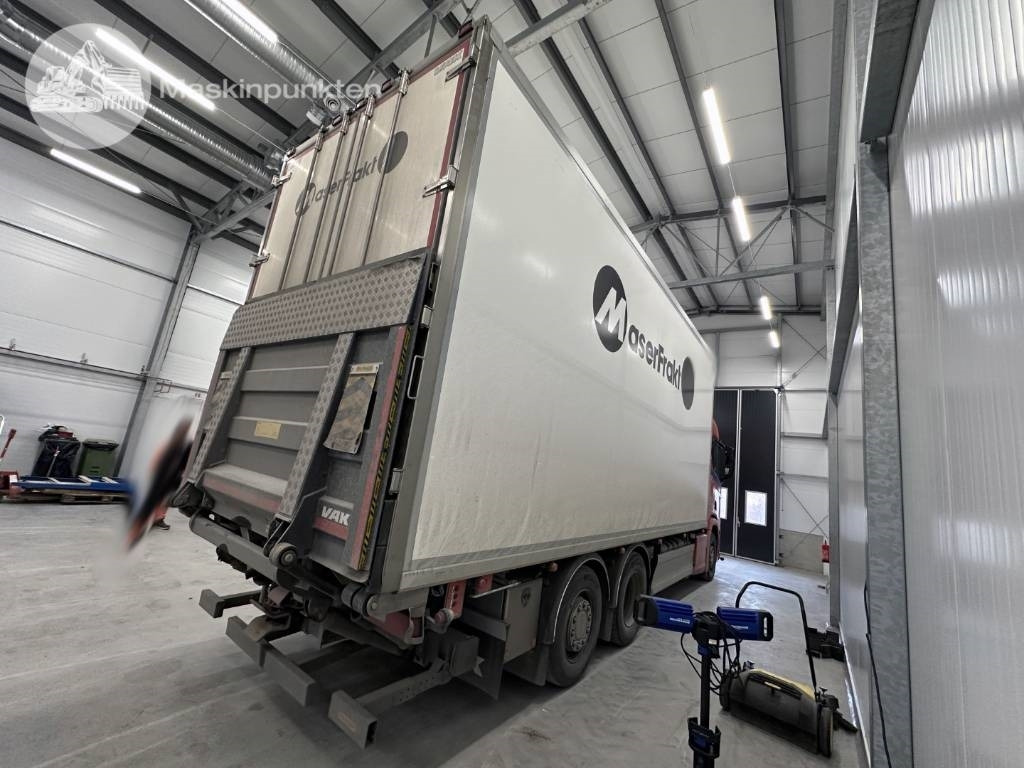 Scania R 520 - Refrigerator truck: picture 4 Scania R 520 - Refrigerator truck: picture 4