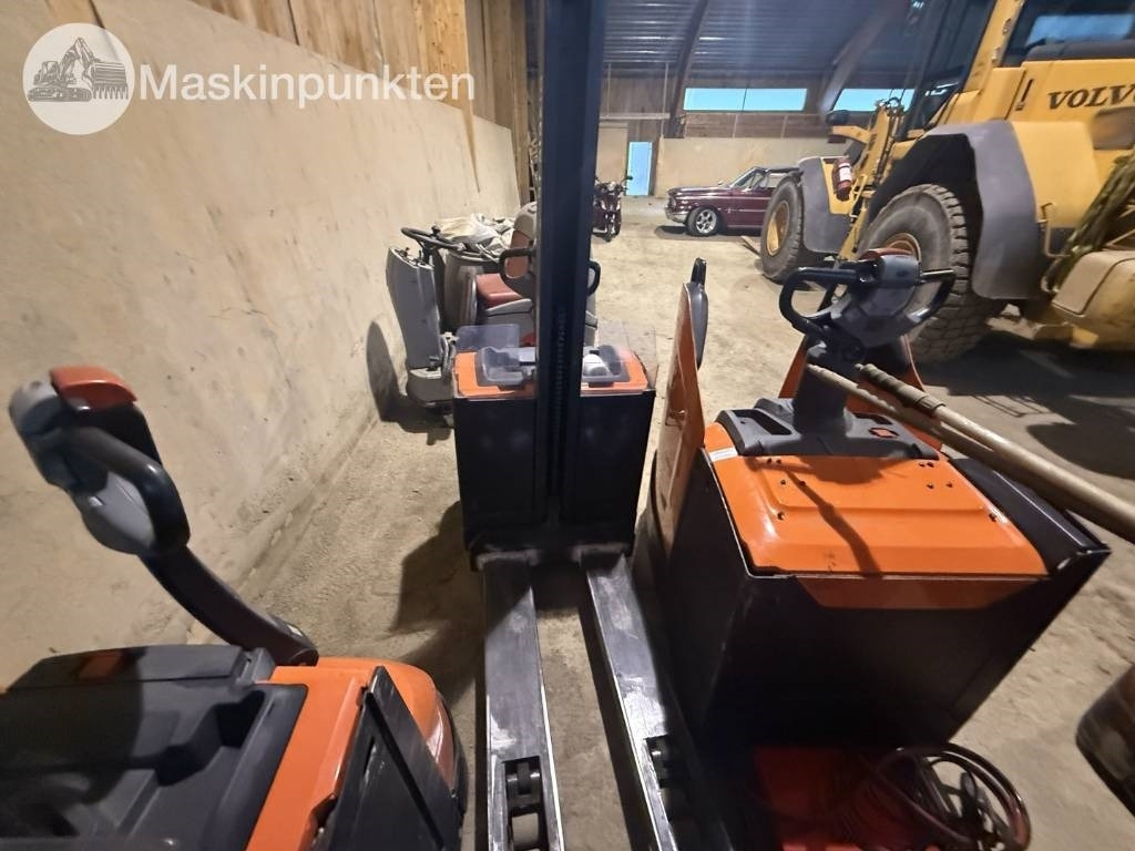 Toyota BT SWE 80 L - Electric forklift: picture 5 Toyota BT SWE 80 L - Electric forklift: picture 5