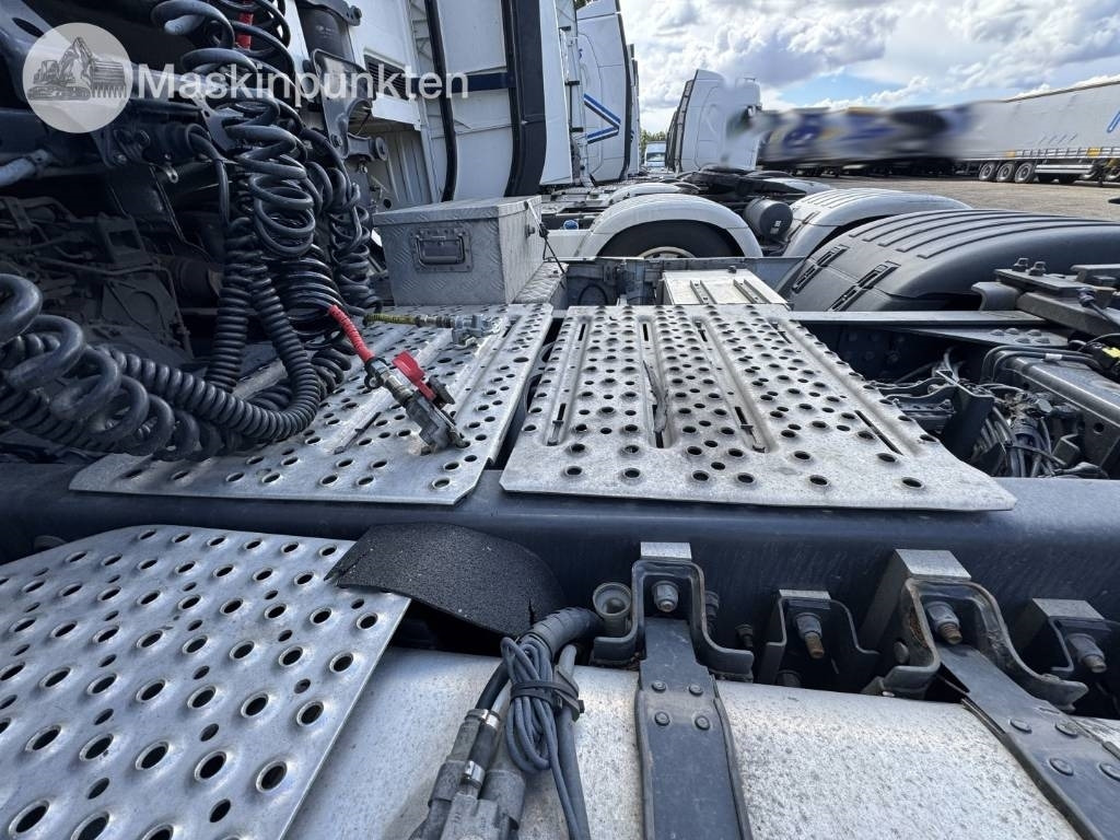 Tractor unit Scania R 500: picture 27